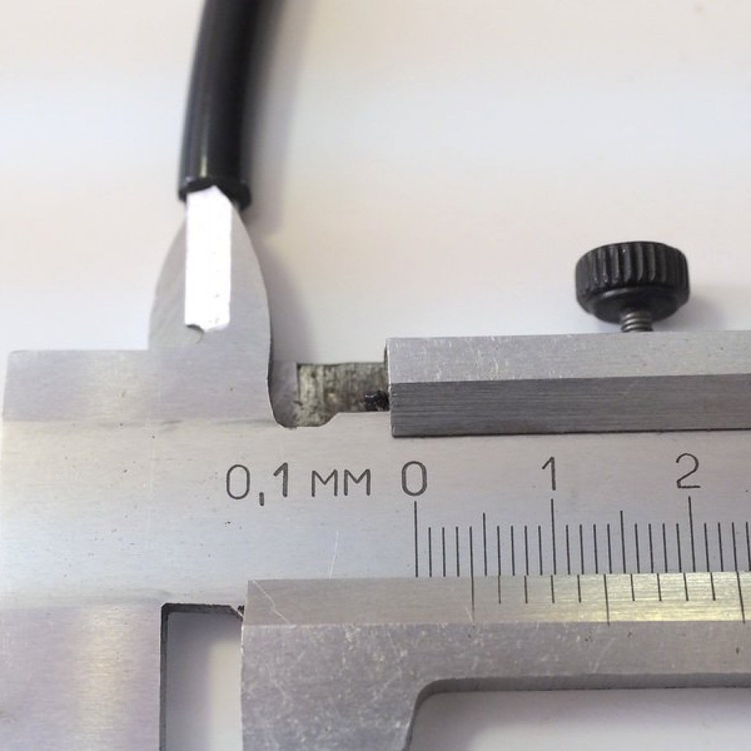 Микротрубка для капельного полива 3 мм * 5 мм